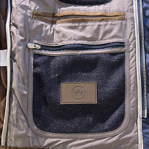 Peter Millar Quilted Vest — Navy — Medium - Picture 7 of 10